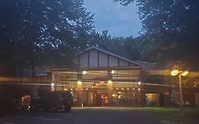 Pocono Mountain Hotel And Spa